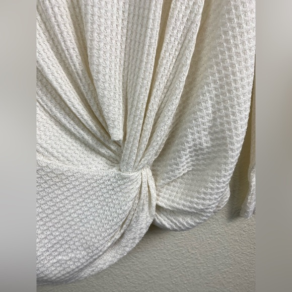 Anthropologie Akemi + Kin Thermal waffle knit Ivory Long Sleeve Sweater Medium - Picture 9 of 12